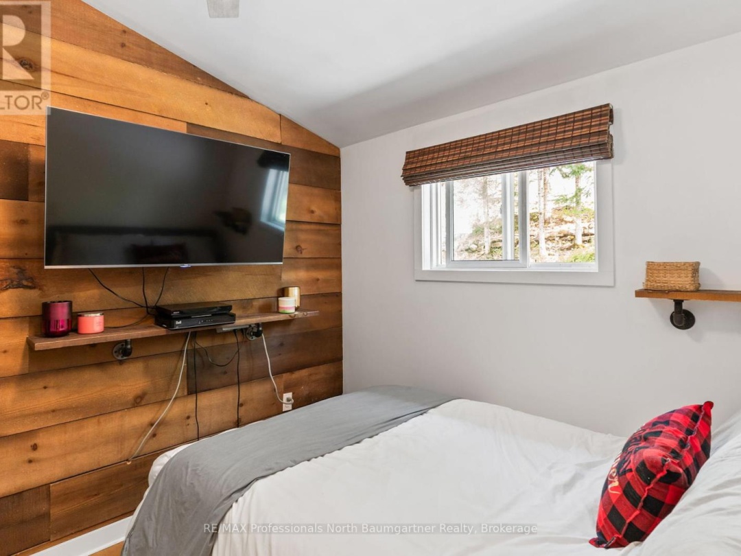 2129 Telephone Bay Road, Highlands East