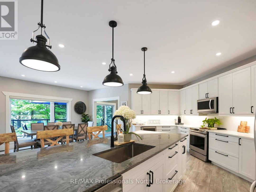 1034 Lone Wolf Crescent, Percy Lake