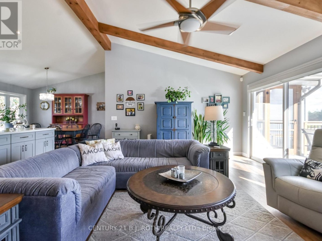 3371 LAKE ST. GEORGE BOULEVARD, 