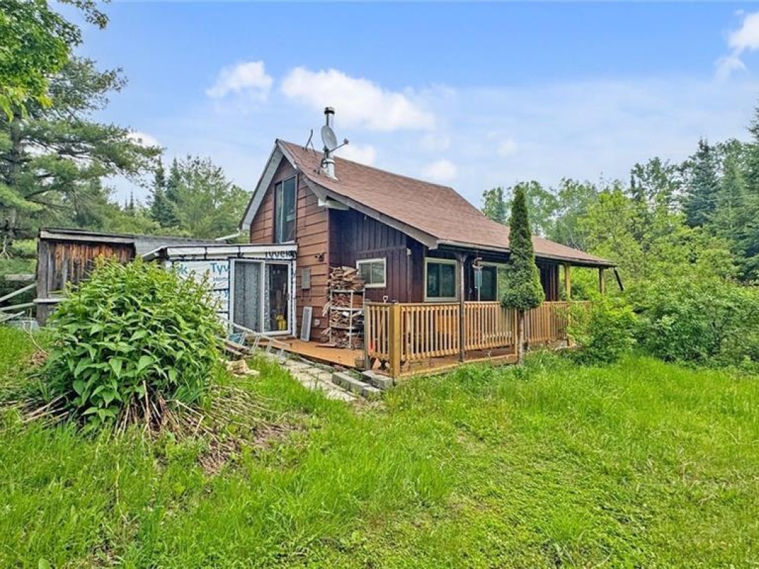 2808 Gelert Road, Minden Hills