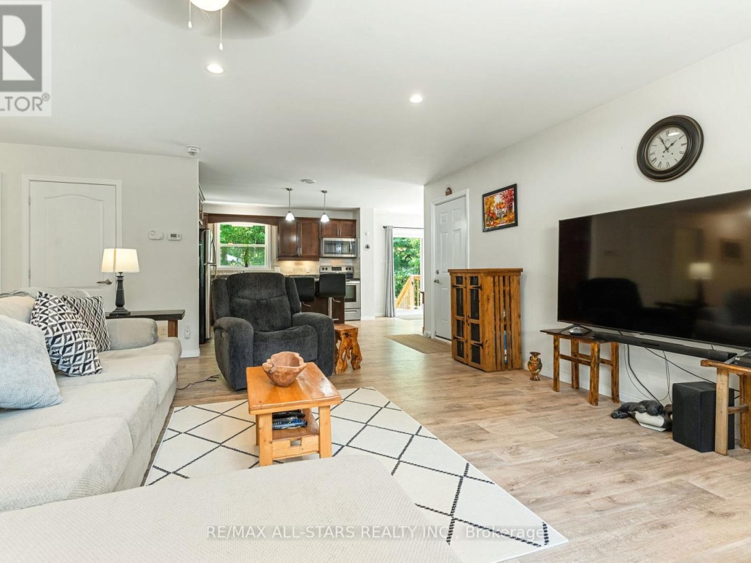 1089 TATTERSAL ROAD, 