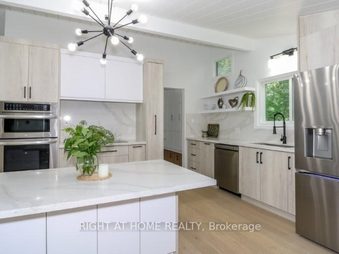 7459 ISLAND CRESCENT, 
