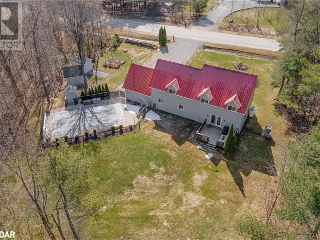 1572 Laughlin Falls Road, Coldwater