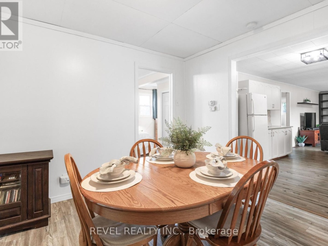 883 CENTENNIAL PARK ROAD, 