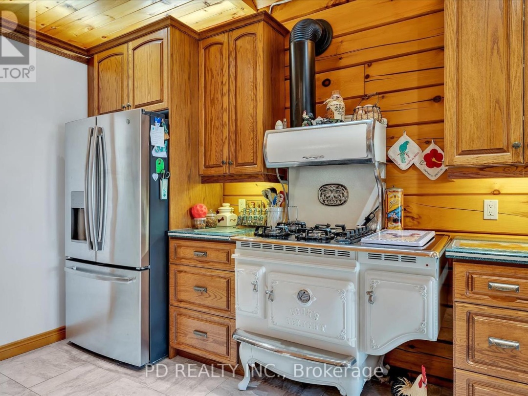 48 Sturgeon Glen Road, Sturgeon Lake