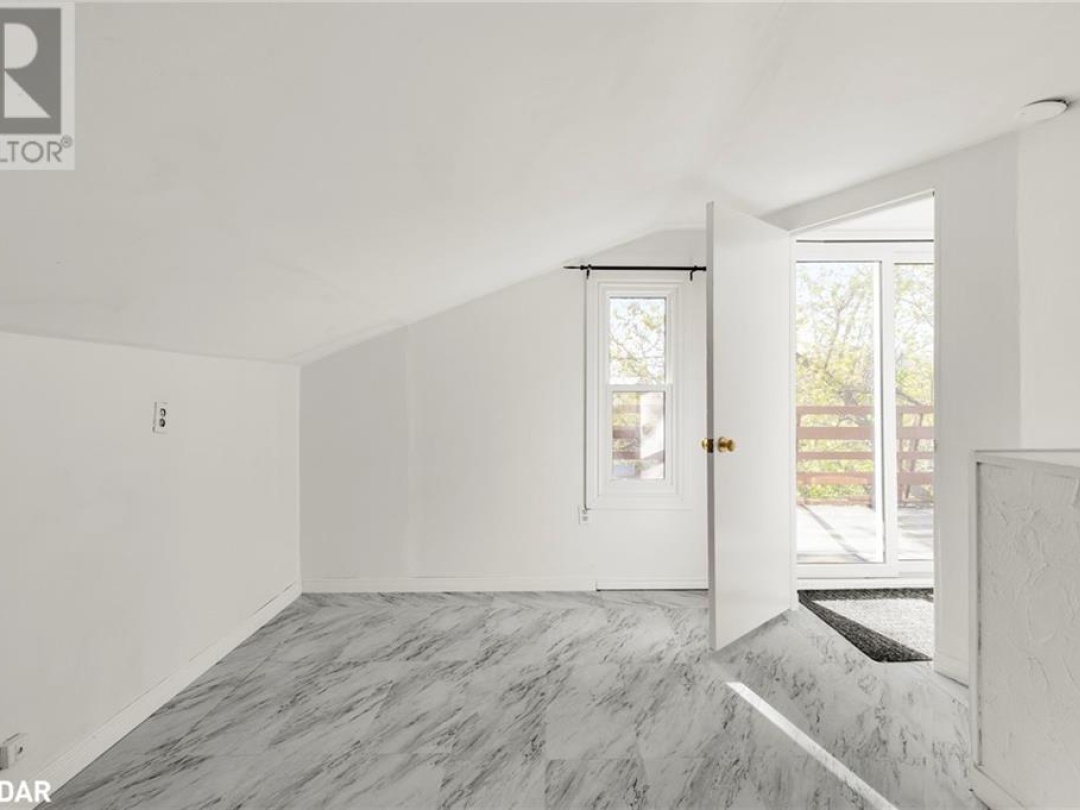3 COURTLAND Street, 