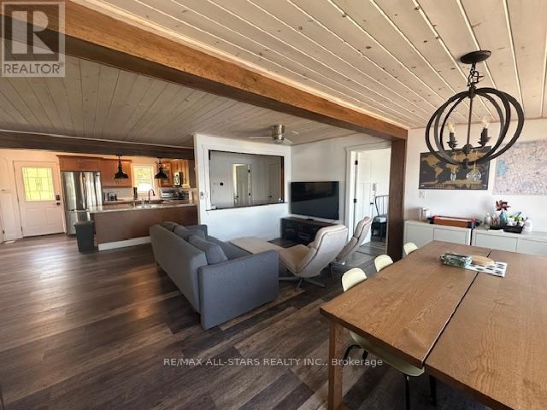 15 Manchester Trail, Sturgeon Lake