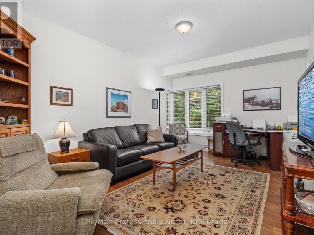 207 - 110 STEAMSHIP BAY ROAD, Muskoka Bay