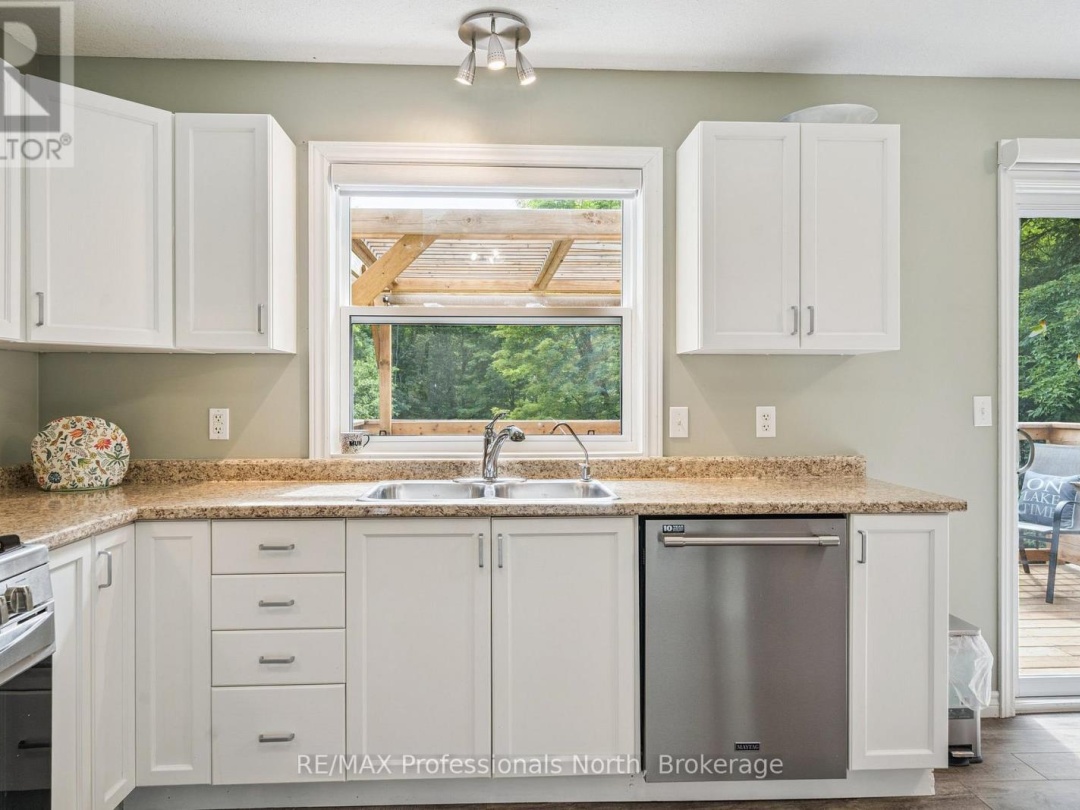 57 YONGE STREET S, 
