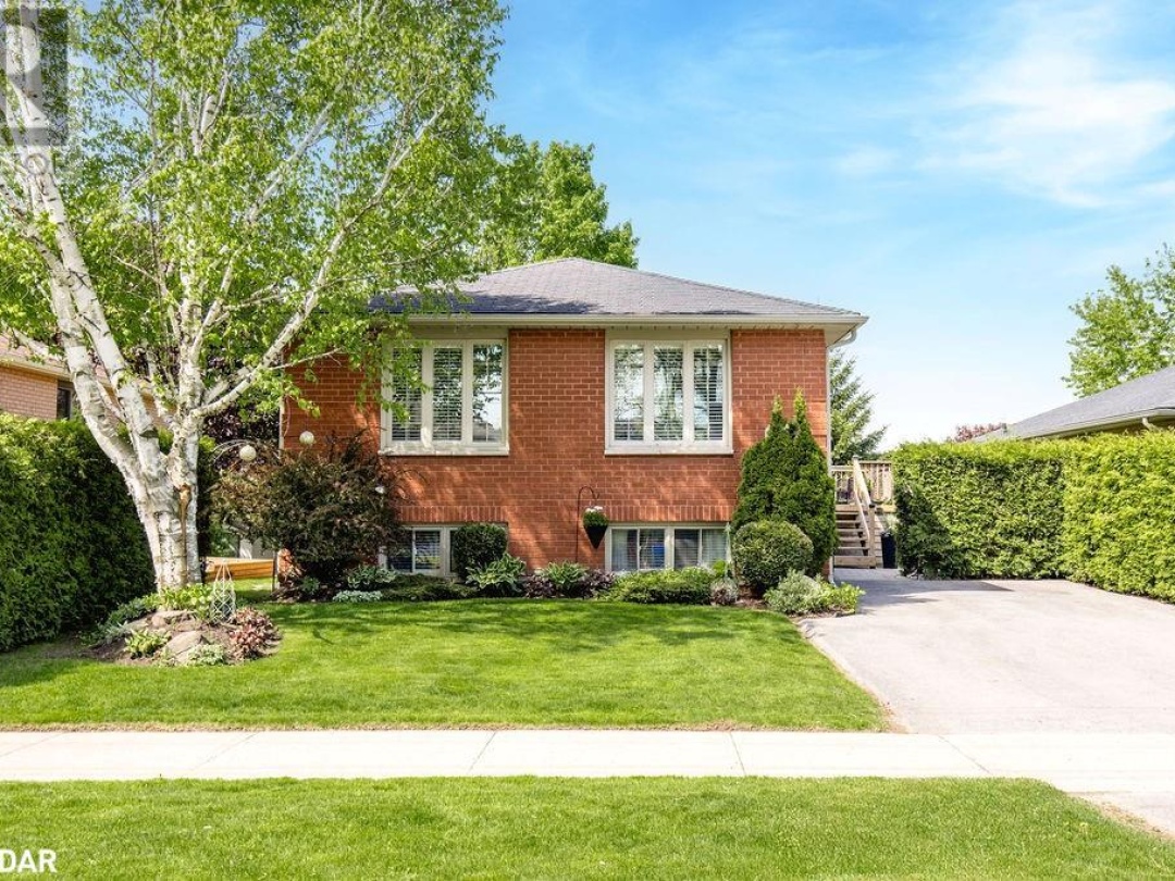 305 Park Street, Orillia