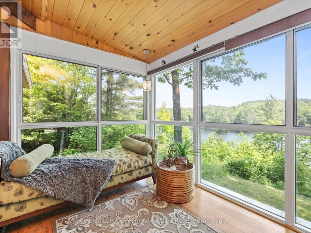 25 LIMBERT LANE N, 