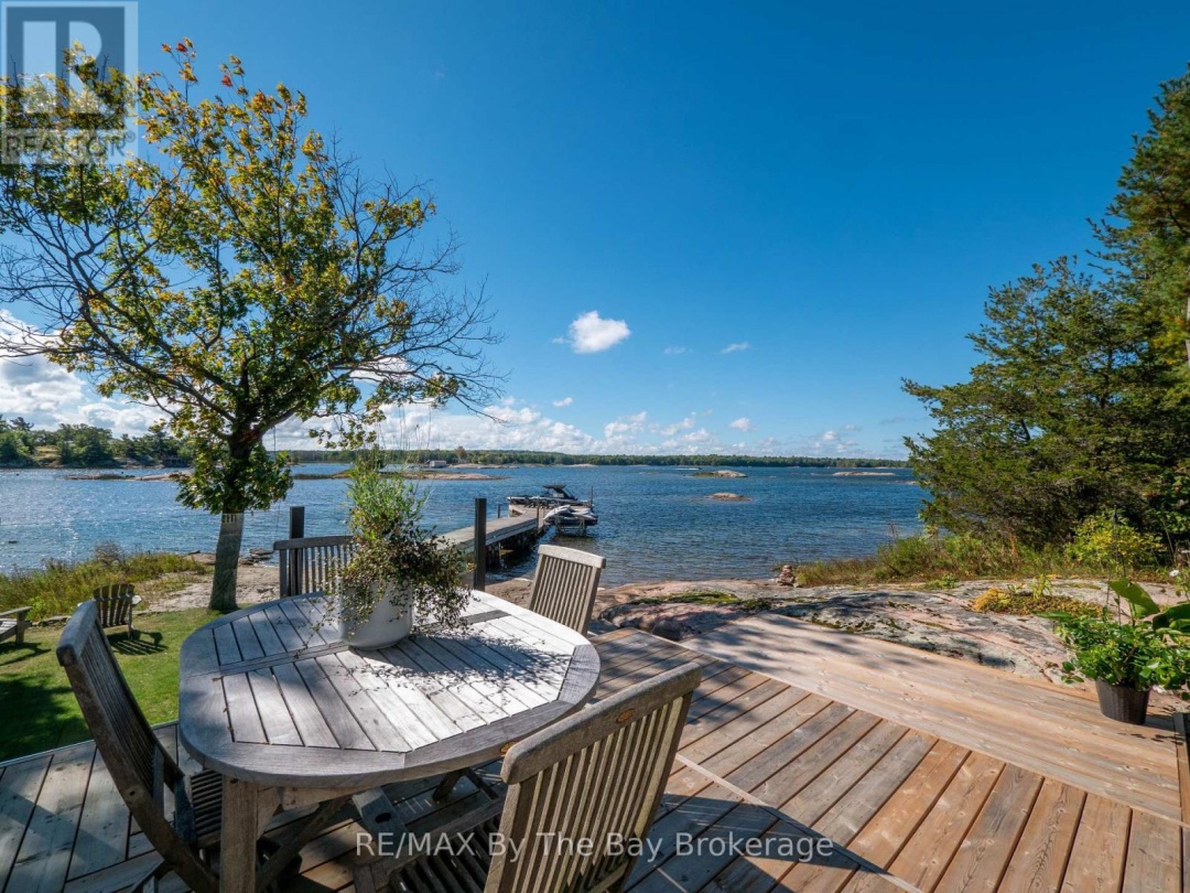 4476 ISLAND 1040/LITTLE BEAUSOLEIL ISLAND, 