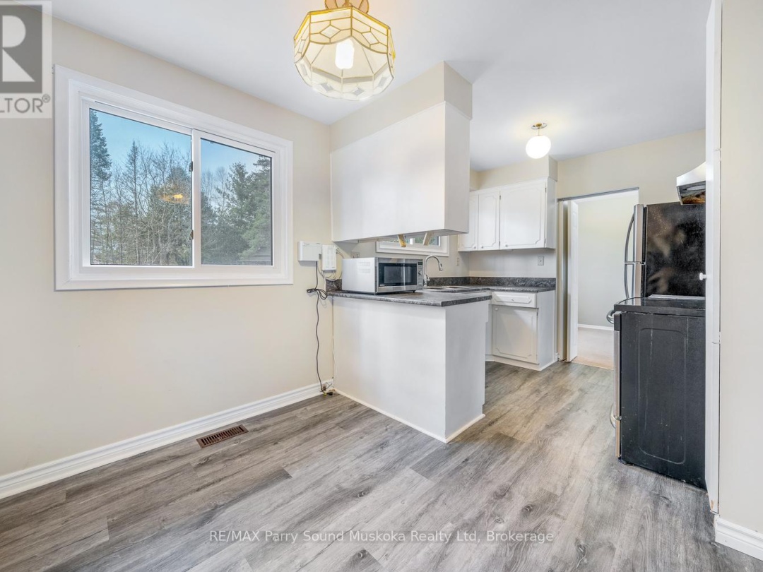 2 WILLIAM STREET, Parry Sound