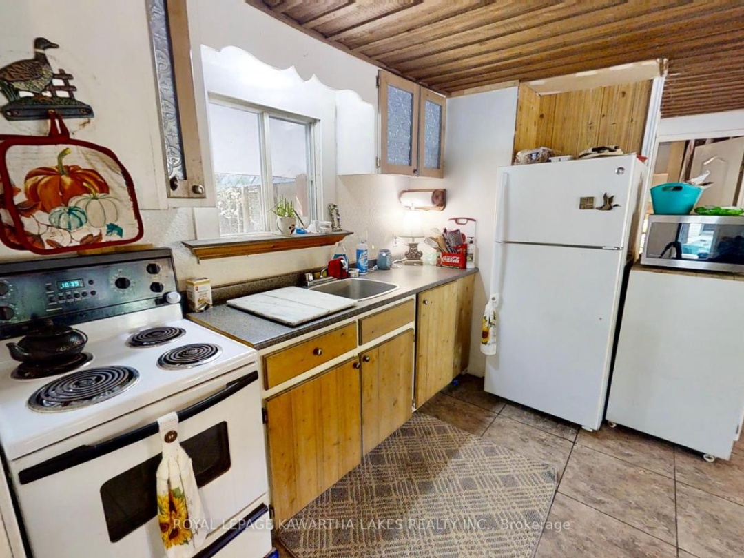 81 Mcguire Beach Road, Trent-severn Waterway
