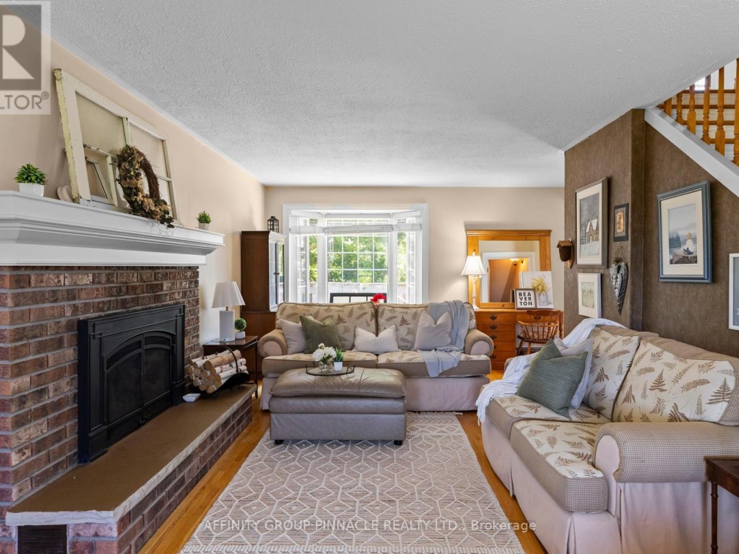 431 DUNDAS STREET, 