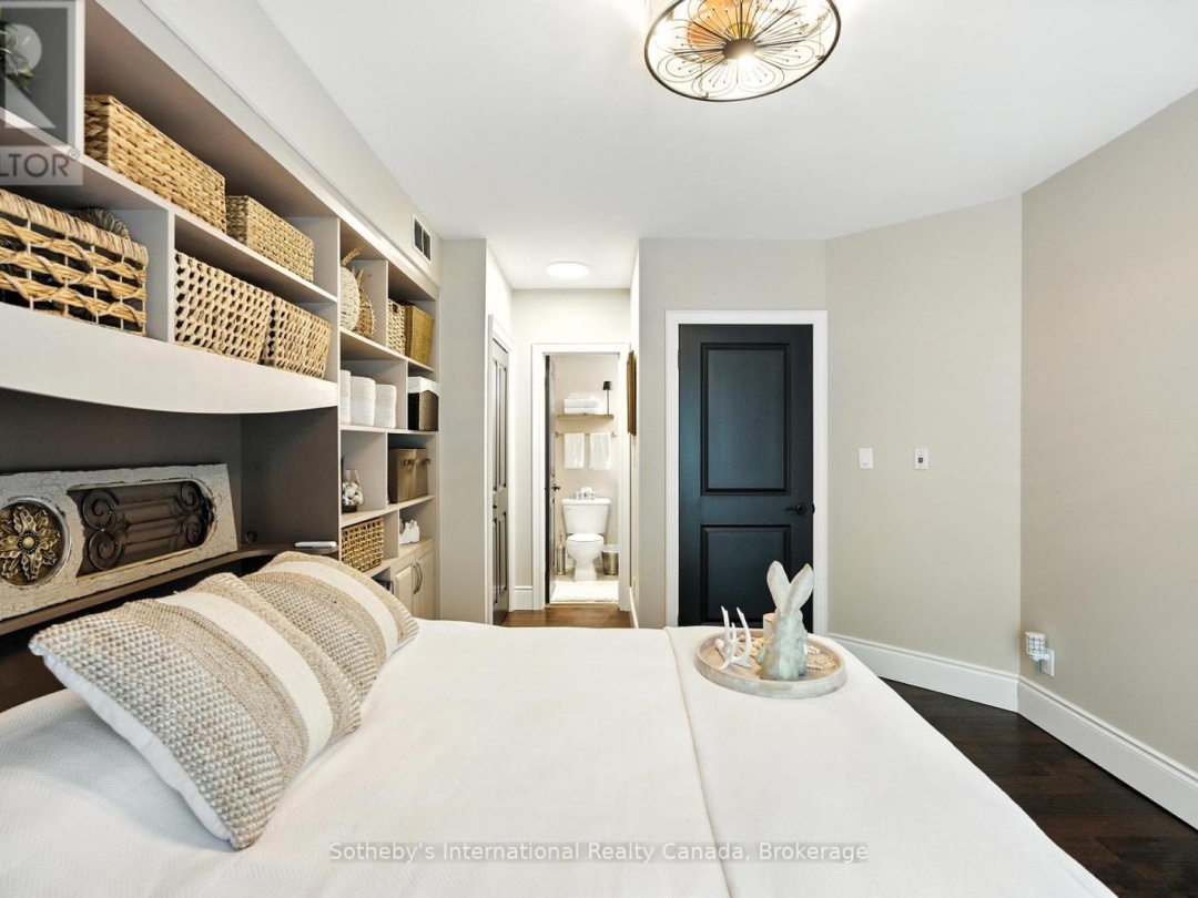 106 - 391 JAMES STREET W, 