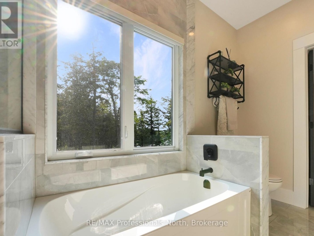 1034 Lone Wolf Crescent, Percy Lake