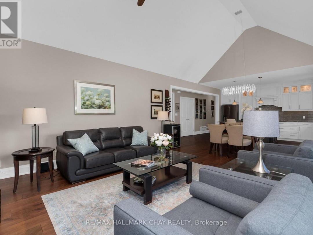 43 Thoroughbred Drive, Oro-Medonte