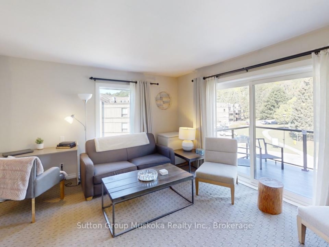 52 307 1235 Deerhurst Drive, Peninsula Lake
