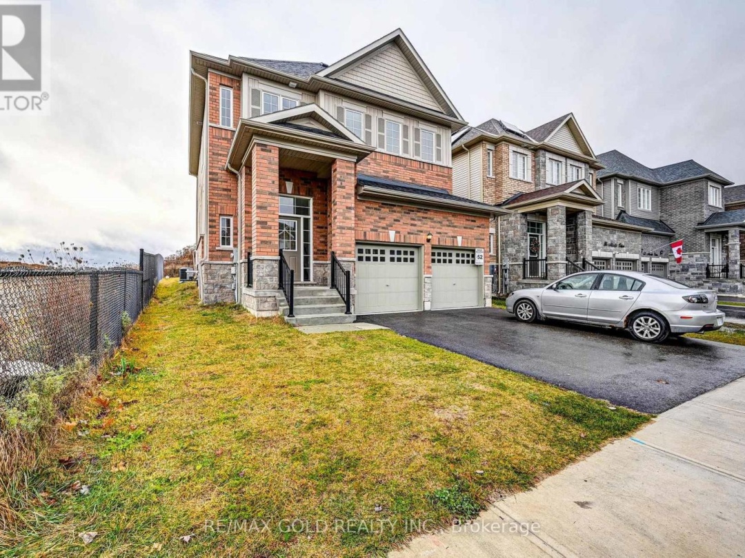 84 ATLANTIS DRIVE W, 