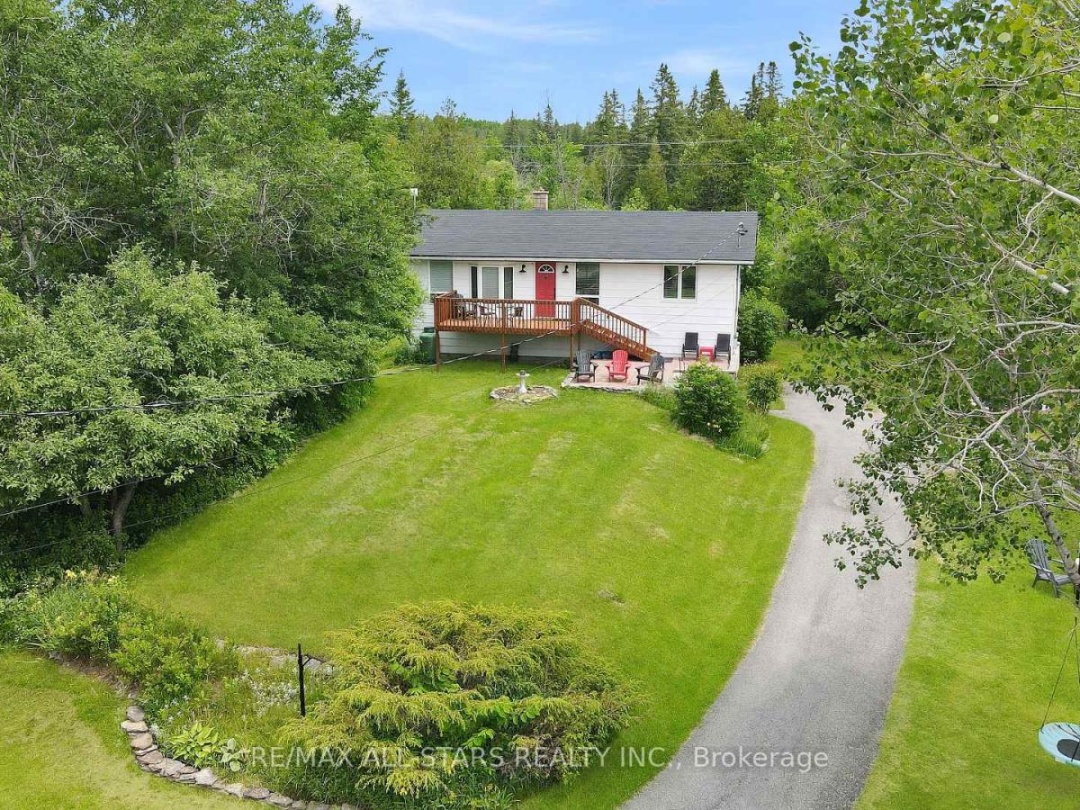 43 Sturgeon Glen Road, Sturgeon Lake