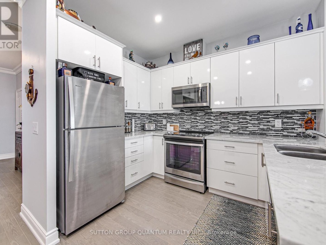 301 90 Orchard Point Road, Lake Simcoe