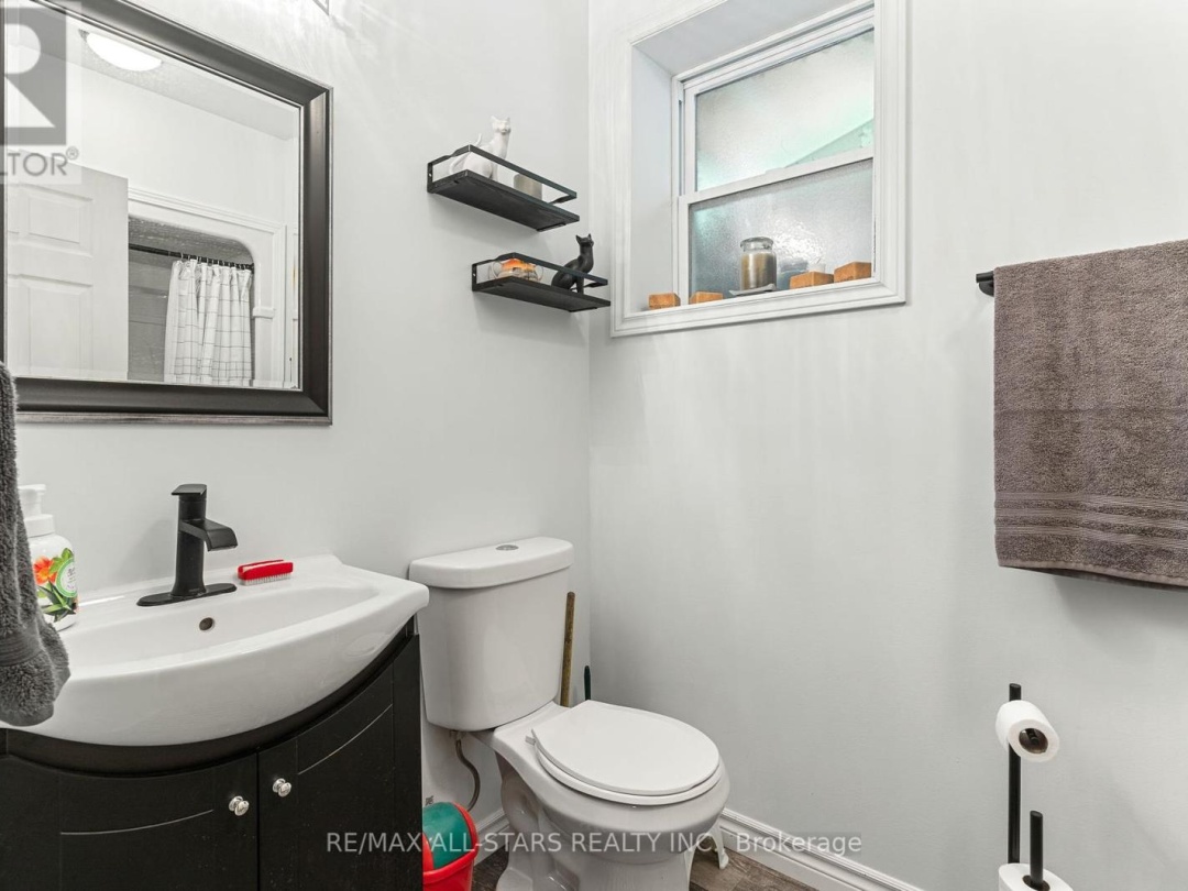 1089 TATTERSAL ROAD, 
