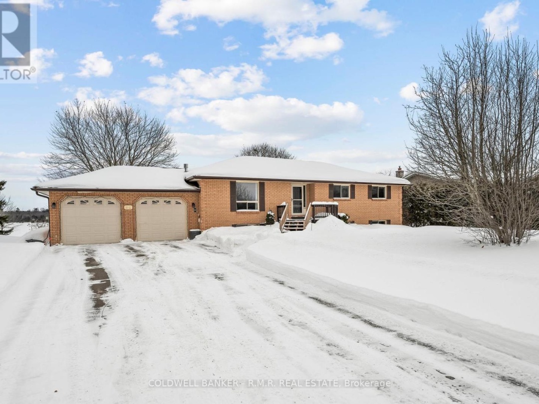 84 Pinewood Boulevard, Canal Lake