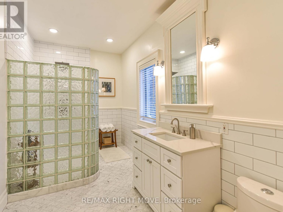 1263 Hawk Ridge Crescent, Severn