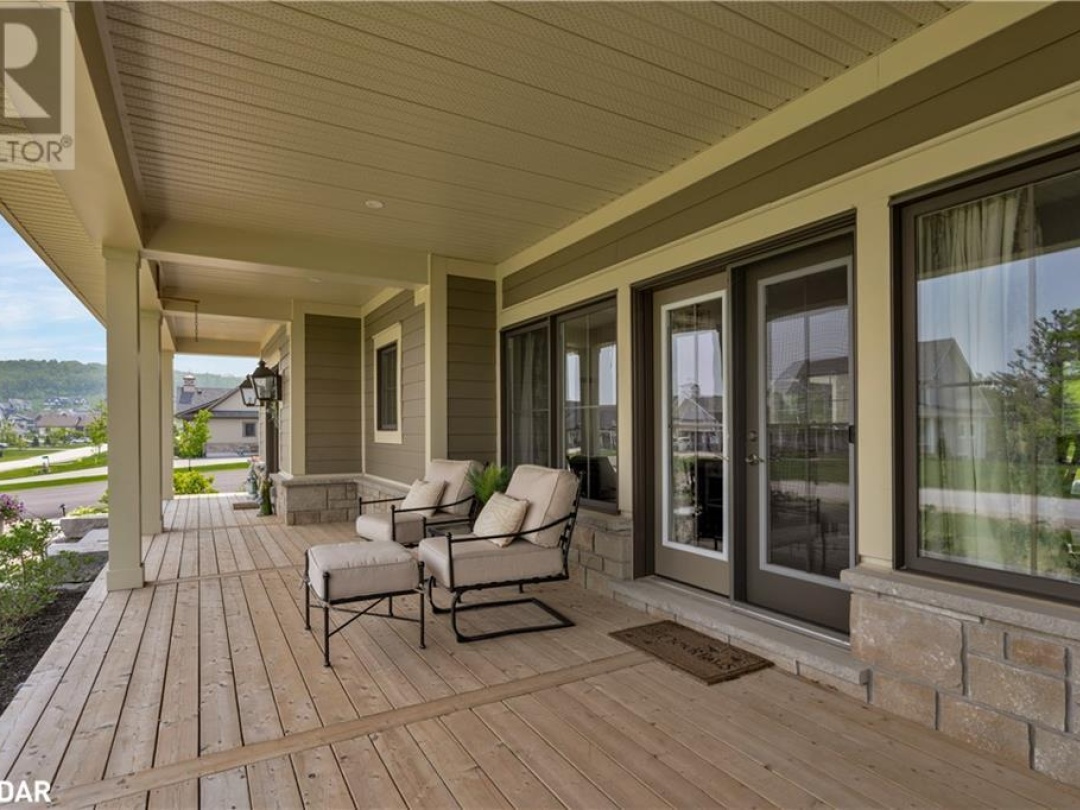 12 THOROUGHBRED Drive, 