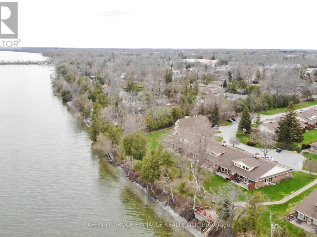 16 B90 Parklawn Boulevard, Lake Simcoe