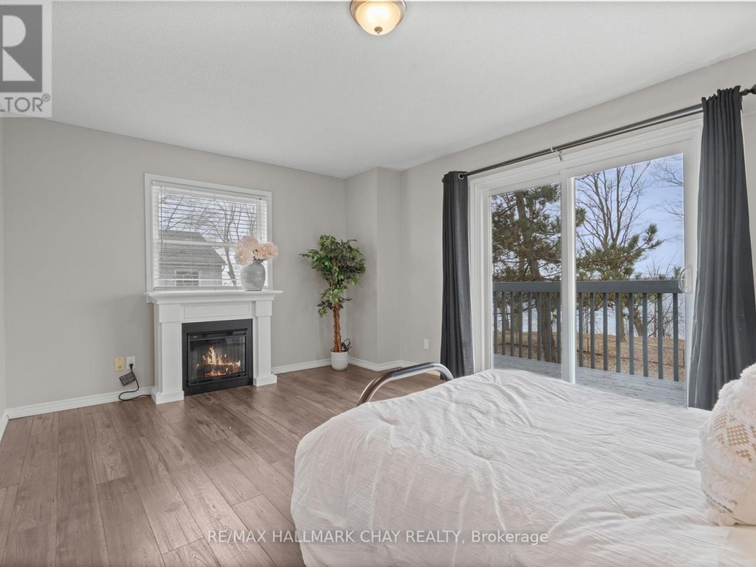 4 - 1 OLIVE CRESCENT, 