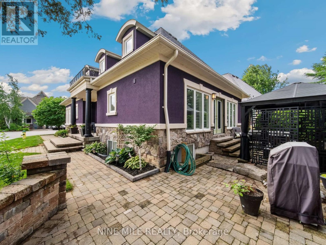 8 5 Invermara Court, Lake Simcoe
