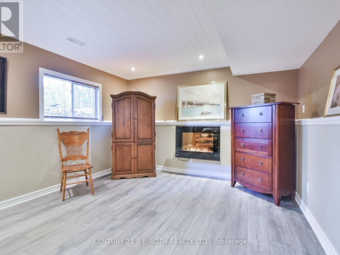 3371 LAKE ST. GEORGE BOULEVARD, 