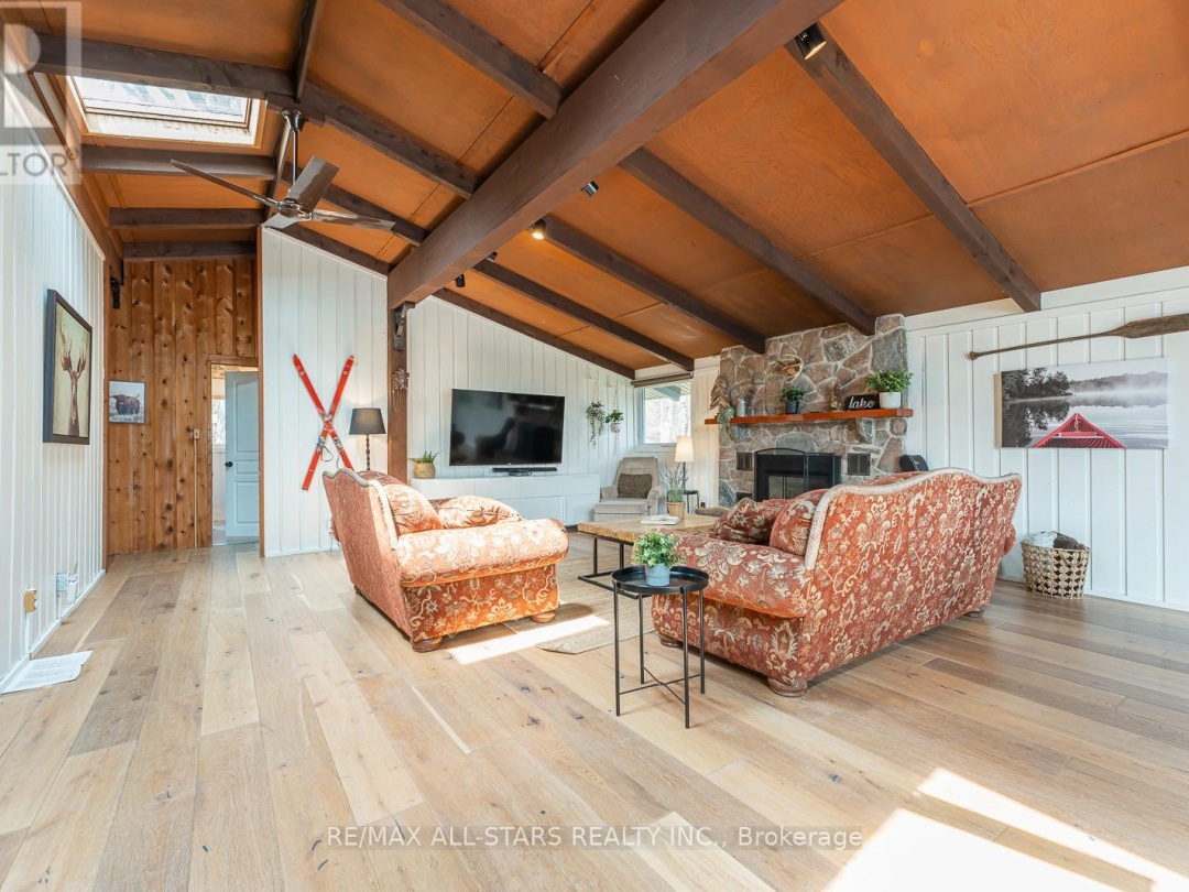 1008 Rolland Drive, Little Kennisis Lake