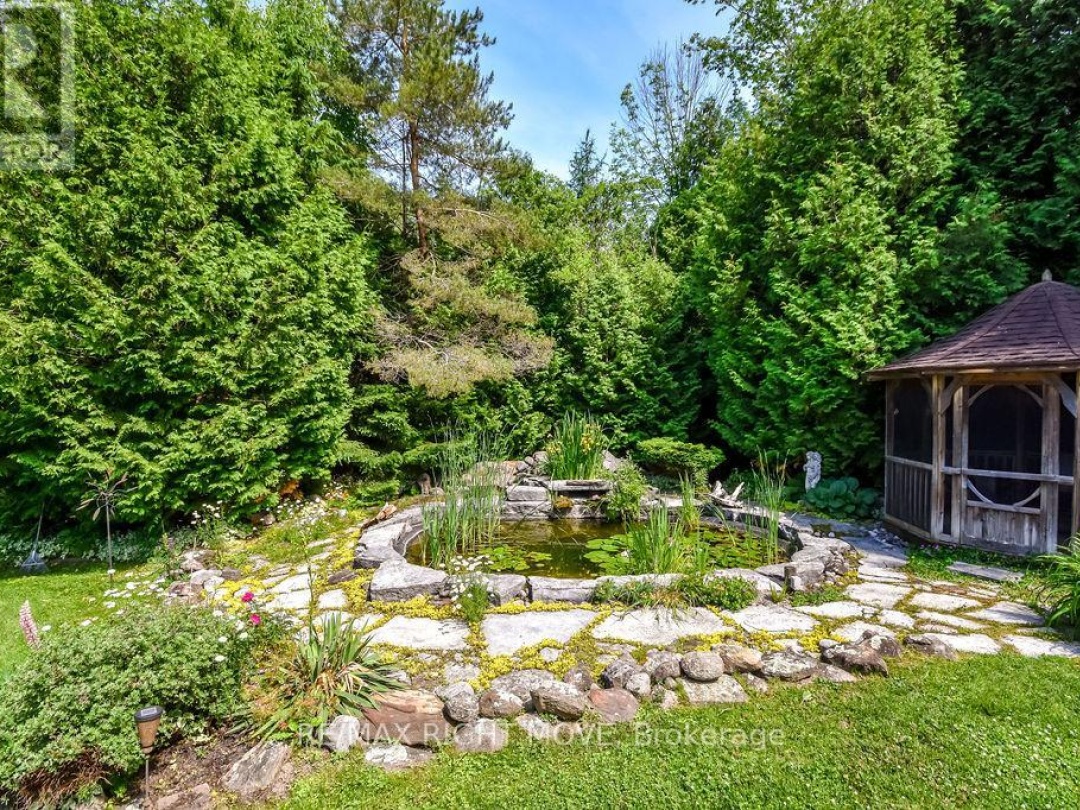 7 BLACKCOMB DRIVE, 
