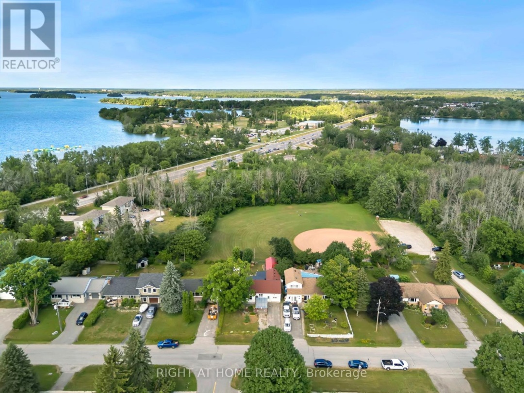 392 BAYVIEW PARKWAY, 