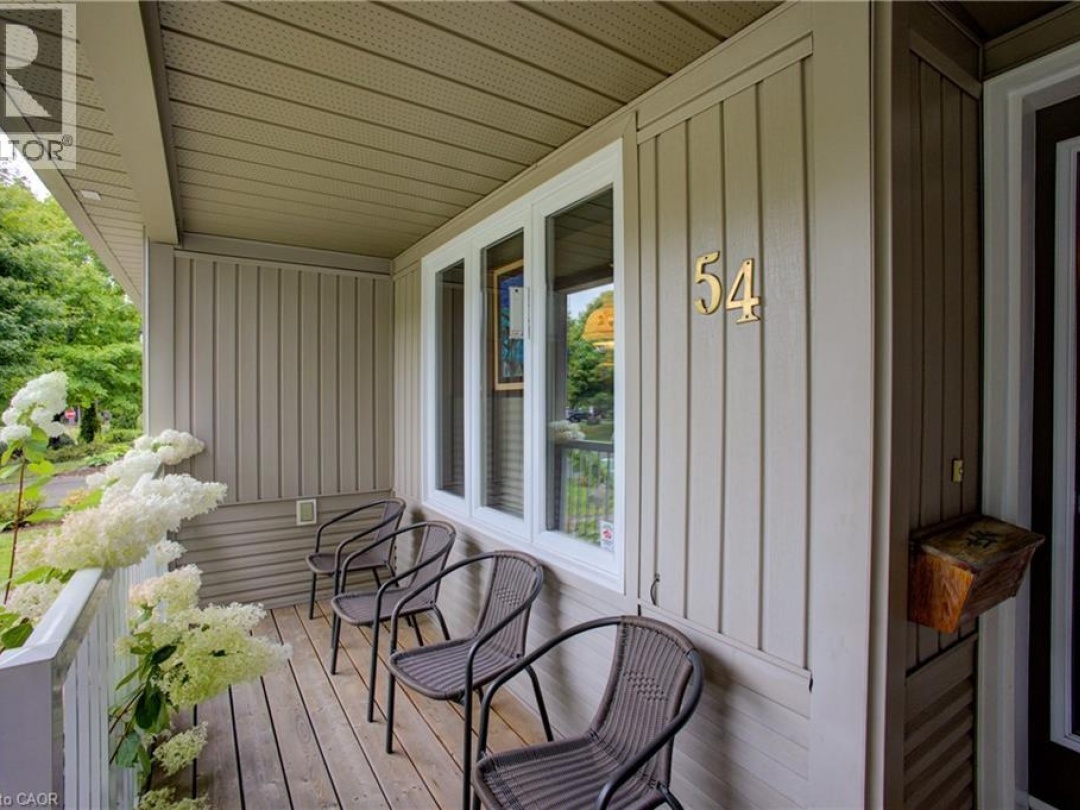 54 SPRINGWOOD Crescent, 