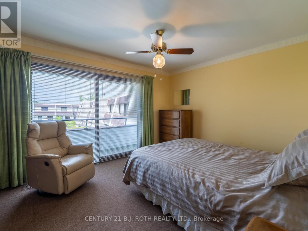 26 - 1 PARADISE BOULEVARD, 