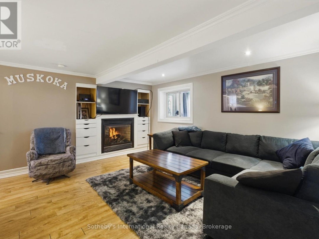 1041 Conservation Road, Doe Lake