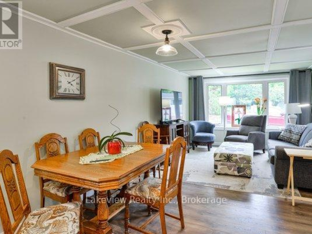 17 MONTGREENAN DRIVE, 