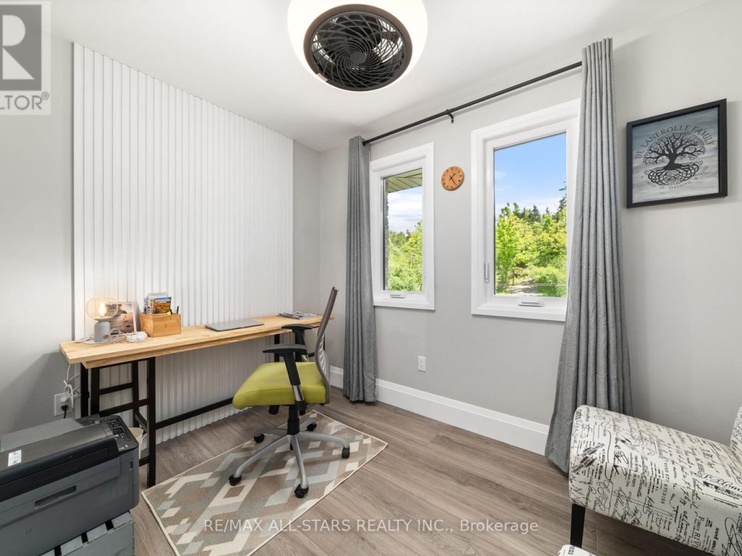 15 BERRY LANE, 