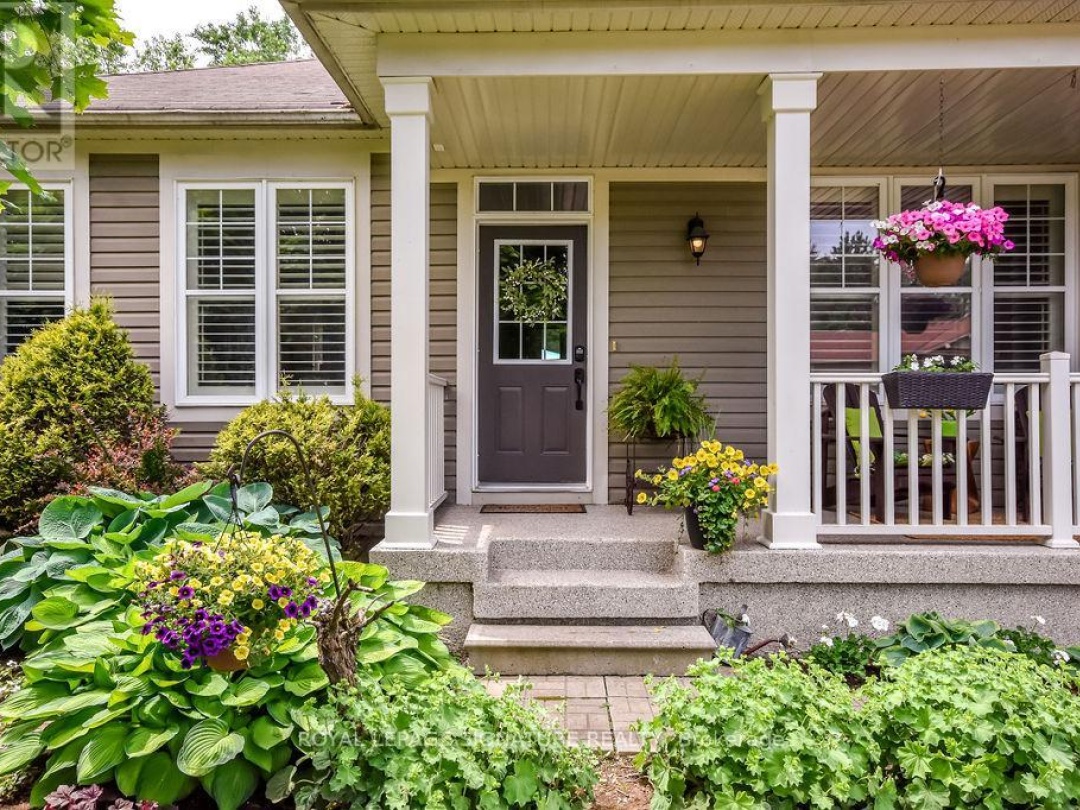 7 WINDSONG CRESCENT, 