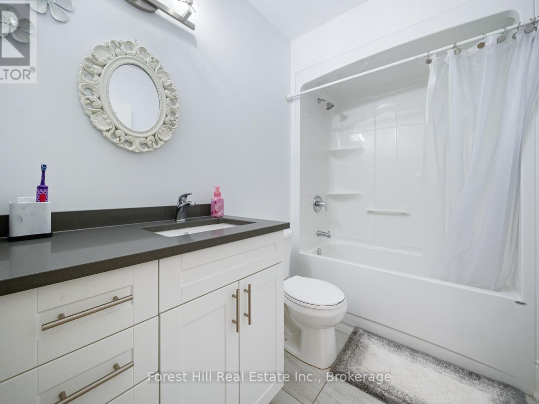 204 11B Salt Dock Road, Parry Sound