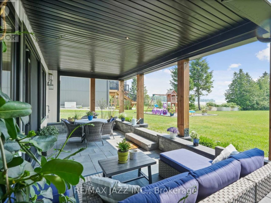 48 PLEASANT VIEW CRESCENT, 