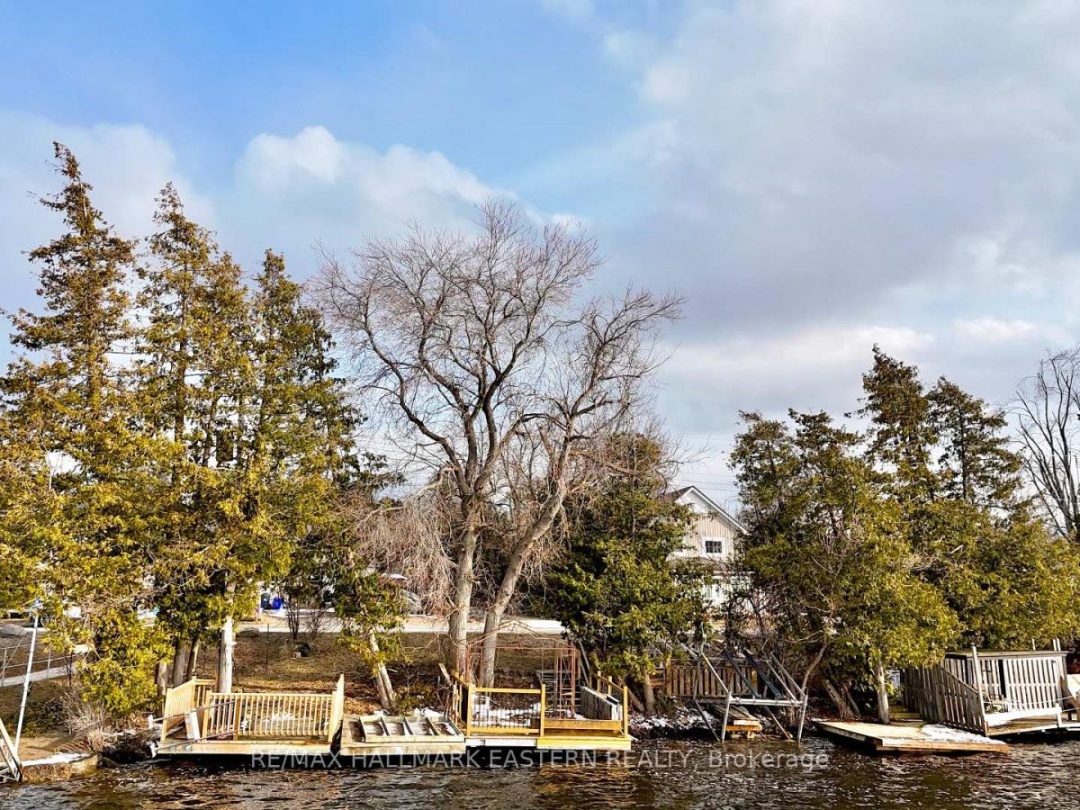 4 Hollyville Boulevard, Sturgeon Lake