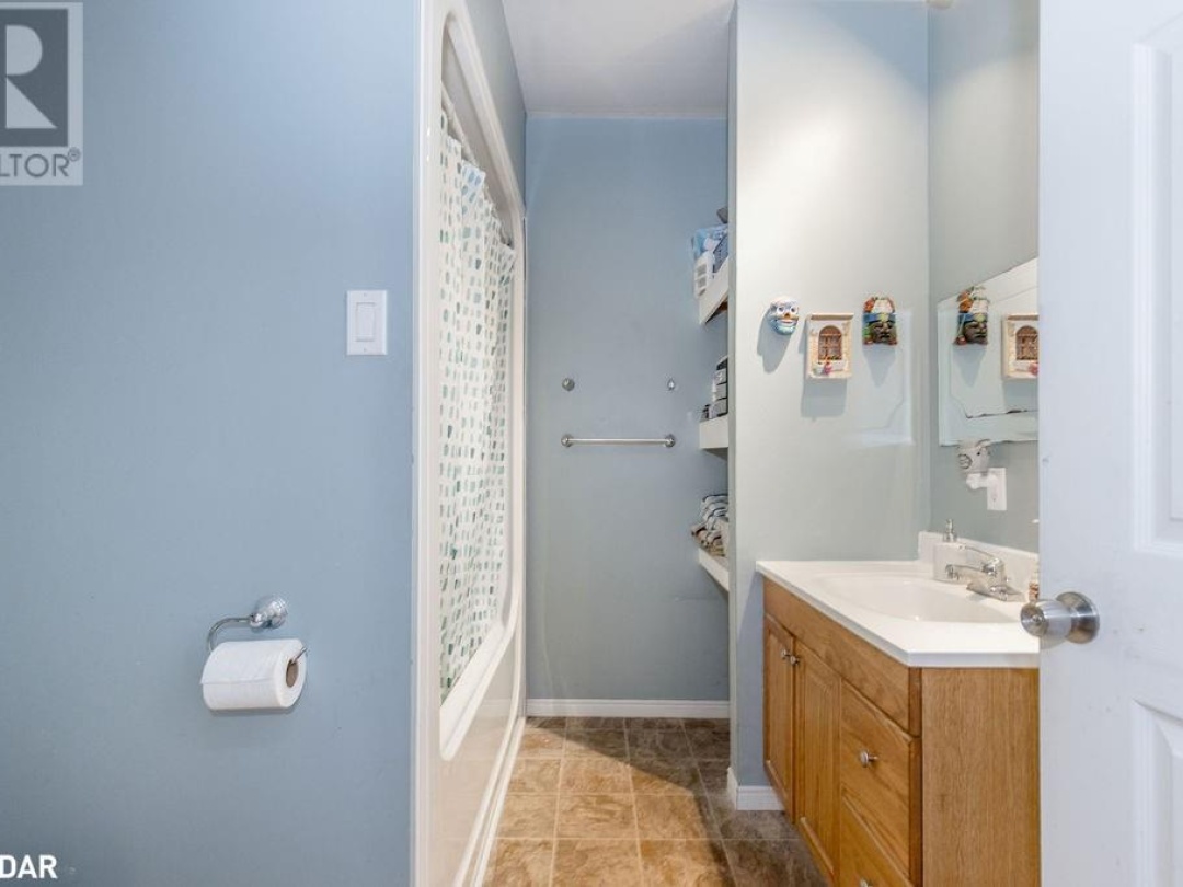 776 Monck Road 45, Head River