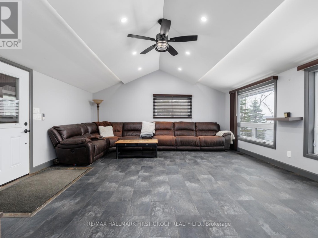 6386 Bluebird Street, St John Lake