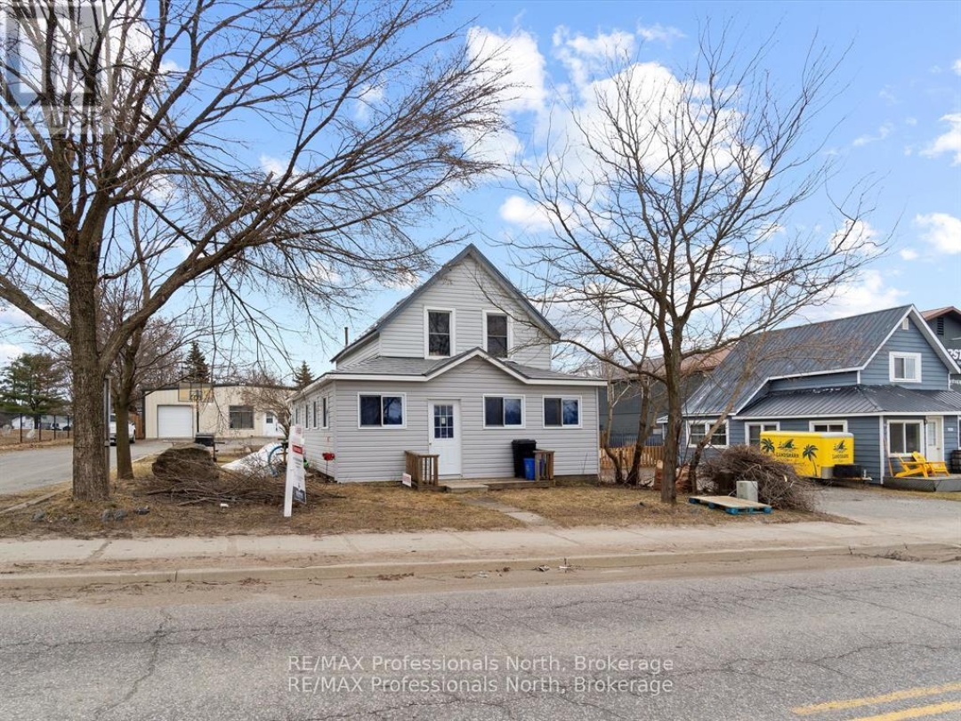 950 MUSKOKA ROAD S, 
