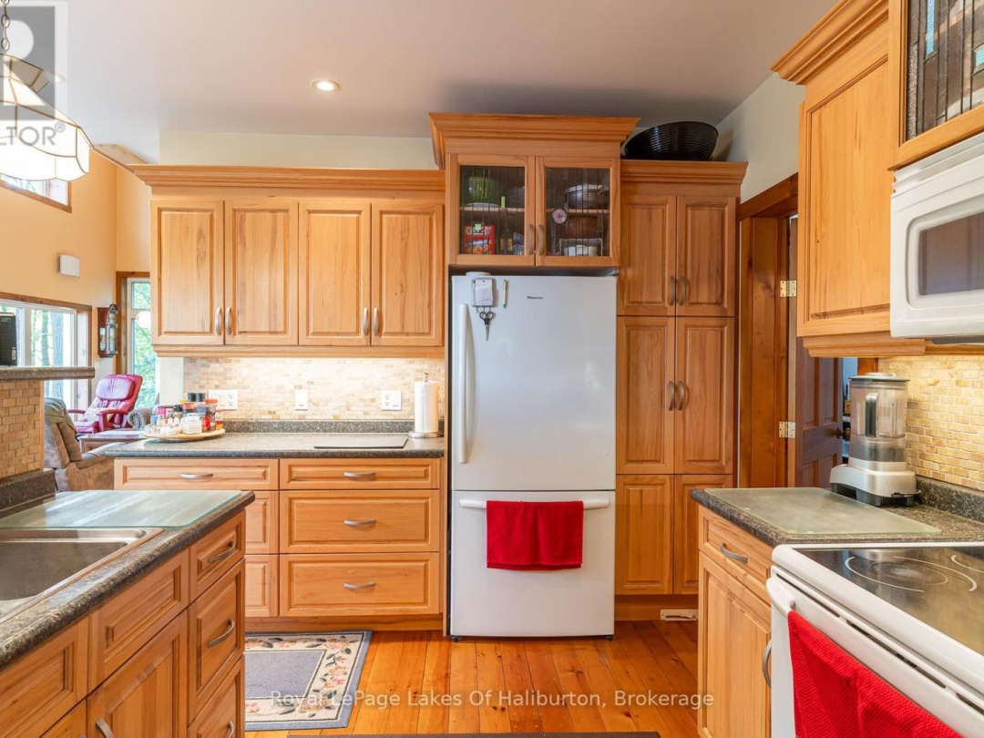 48 RUSSELL DRIVE, White Lake